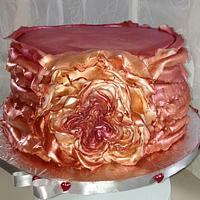 Modern Ruffle flower cake 