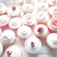 Pretty cupcakes for Wedding 