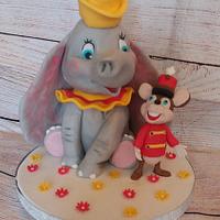Dumbo cake topper ❤