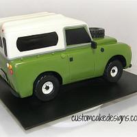 1976 Land Rover Cake
