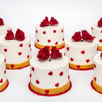 8 little Valentine Cakes