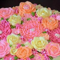 Bunch of Buttercream flowers 