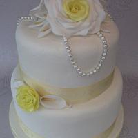 Vintage yellow rose wedding cake