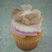 Sweet baby shower cupcakes 
