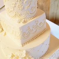 Ivory and Lace inspired wedding cake