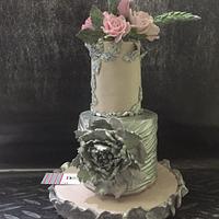 Elegant silver wedding cake 