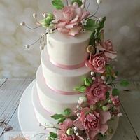Wild roses wedding cake