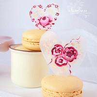 Macarons with translucent painted Topper