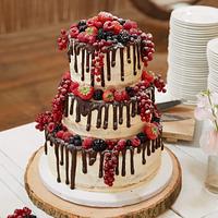 Wedding drip cake