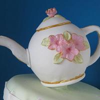Topsy Turvey Teapot cake