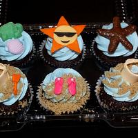 Beach cupcakes