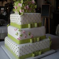 Butterflies and pearls wedding cake