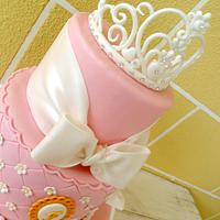 Princess tiara cake