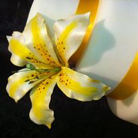 simple lily wedding cake