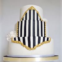 Elegant and Simple striped cake.