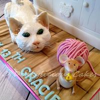 Naughty kitten cake.