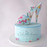 'blue floral mary jane stiletto shoe' Cake Master Magazine ~Issue 21~ June 2014