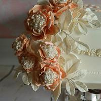 Apricot and Pearls Cake 