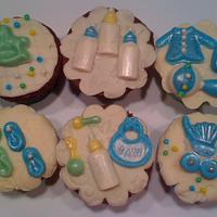 BABY ANNOUNCEMENT CUP CAKES  