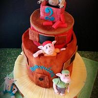 Three Little Pigs on a Cake! 
