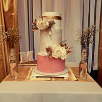 Gold & pink cake & peony