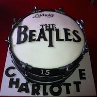 Beatles drum cake :0) 