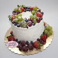  Fruit cake with whipped cream