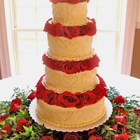 Buttercream Red rose & hearts wedding cake