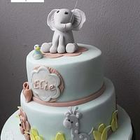Baby elephant cake 