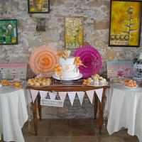 Lovebird wedding sweet table
