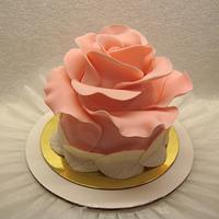 A Rose for a Rose - gift cake