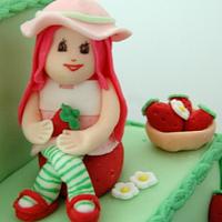 Strawberry Shortcake themed cake and cupcakes