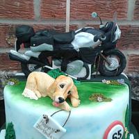 Suzuki motorbike cake 