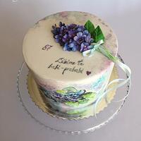 Violet flowers cake 