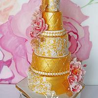 Gold&Lace Wedding Cake