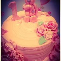 Pink buttercream teddybear cake 