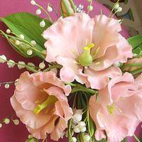 Lisianthus with Lily of the Valley