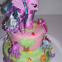 My Little Pony This cake inspired by Cupcakes fit for Divines
