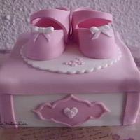 Baby shoes cake