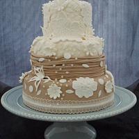 Vintage Lace Effect Wedding Cake