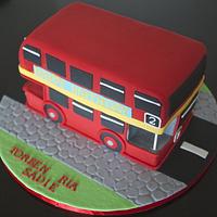 London bus cake