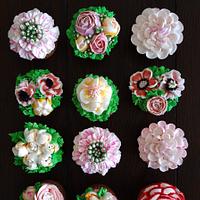 Cupcakes. Cupcakes.
