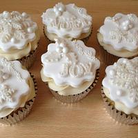 Winter White Baileys Cupcakes