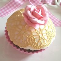Lace and rose cupcake