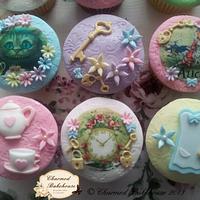 Vintage Alice in Wonderland Cupcakes