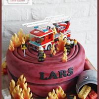 Fire! Firehosecake with a Lego city firetruck