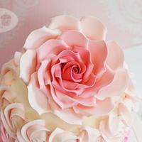 Classic Rosette Cake! - Decorated Cake by Leila Shook - - CakesDecor