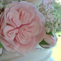Romantic Roses Wedding Cake - Mericakes Cake Designer
