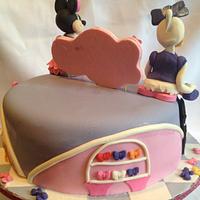 Minnie's Bow-tique Happy Birthday Cake! 