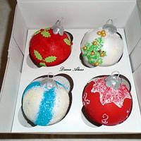 Sweet Christmas globes